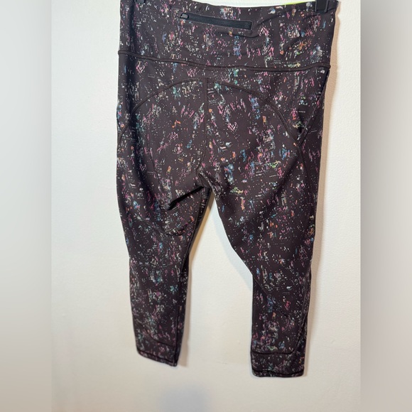 Athleta Lightning City Lights Capri Tights Ladies Medium - Picture 6 of 7